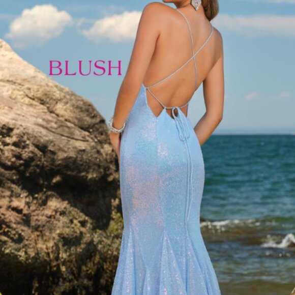 Dress - Picture 4 of 6